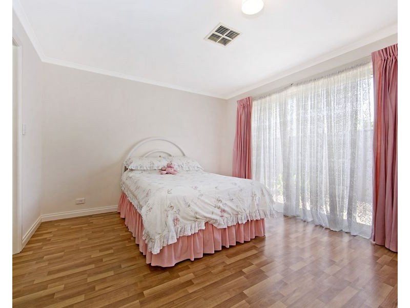31 Lynton Avenue, Gilles Plains SA 5086