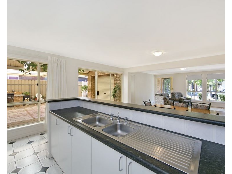 31 Lynton Avenue, Gilles Plains SA 5086