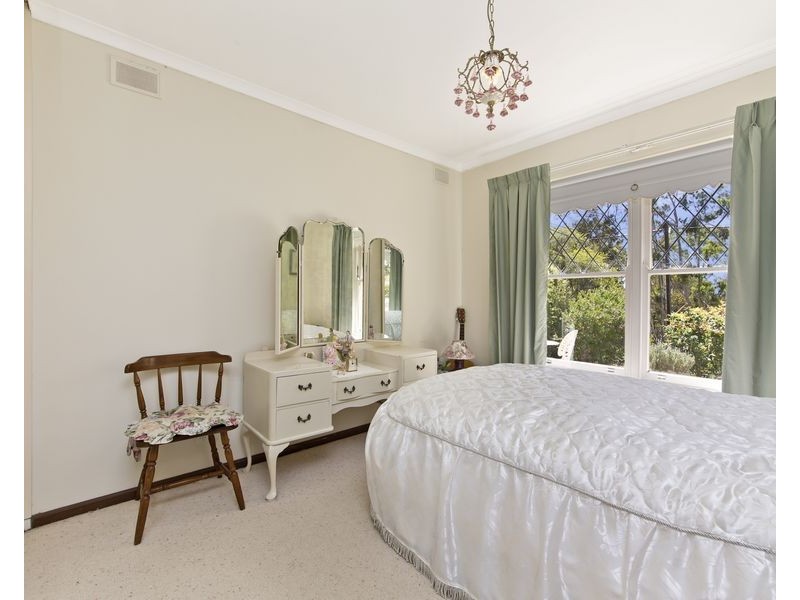 33 Warramunda Crescent, Banksia Park SA 5091