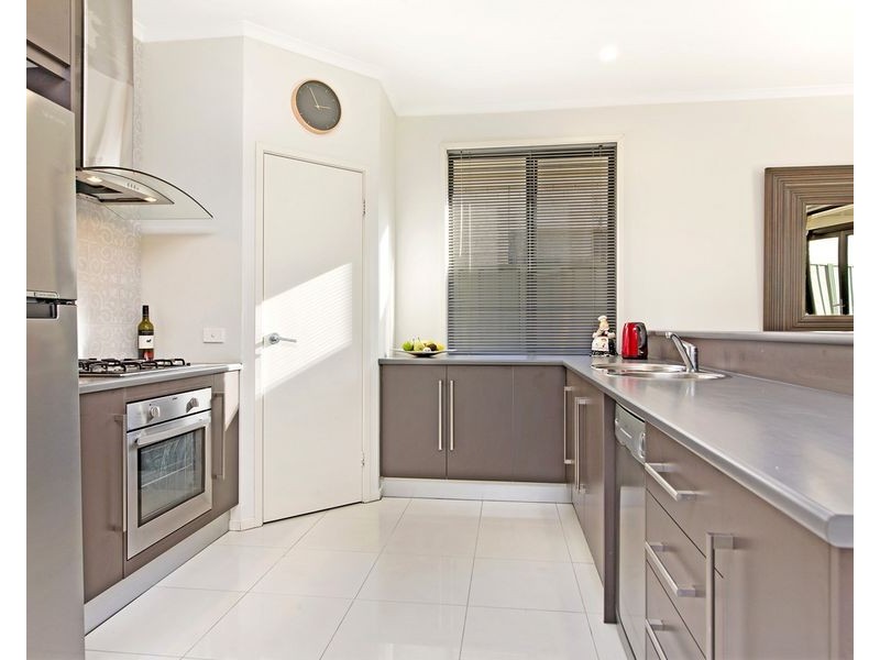 8 Lorentz Court, Mawson Lakes SA 5095