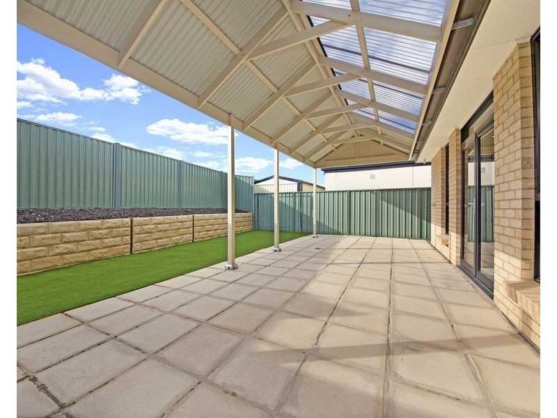 8 Lorentz Court, Mawson Lakes SA 5095