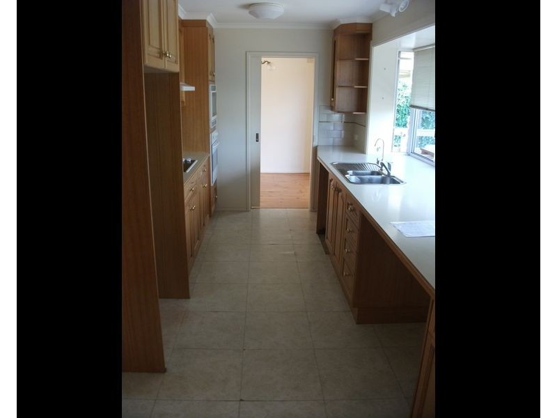 89 Flockhart Ave, Valley View SA 5093