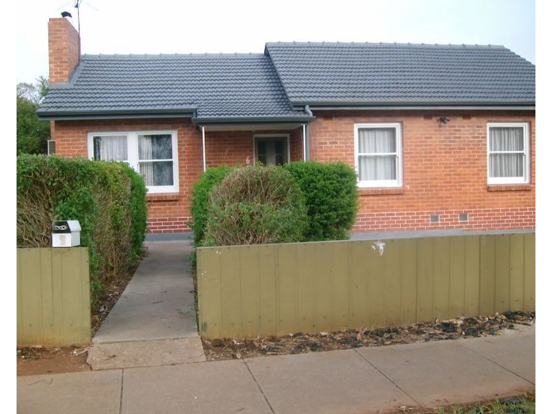 6 Marleycombe Road, Elizabeth Vale SA 5112