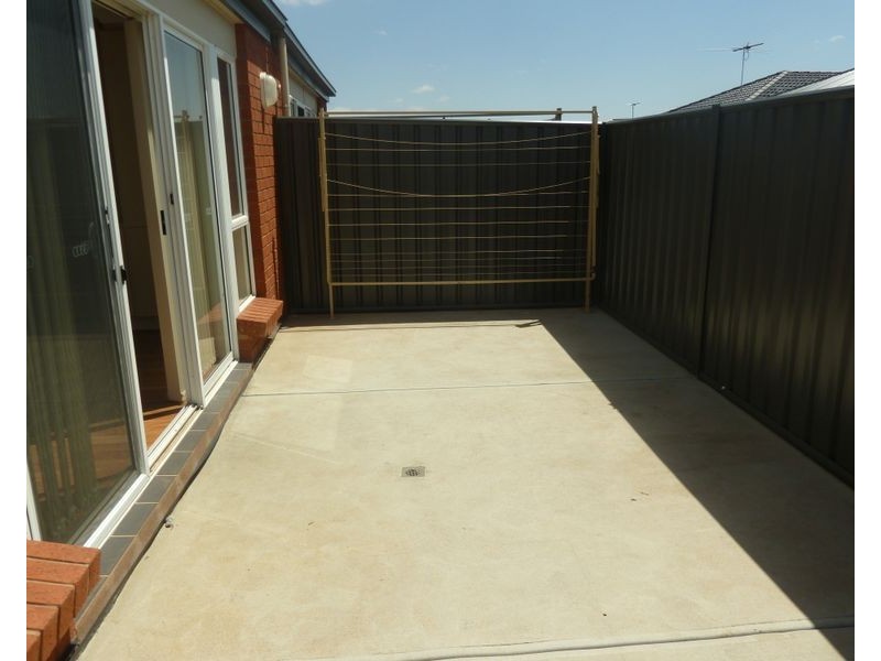 73 Riesling Crescent, Andrews Farm SA 5114