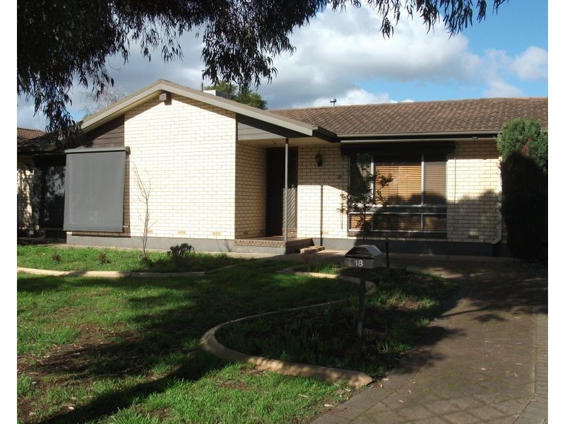 18 Vivian Ct, Para Hills West SA 5096