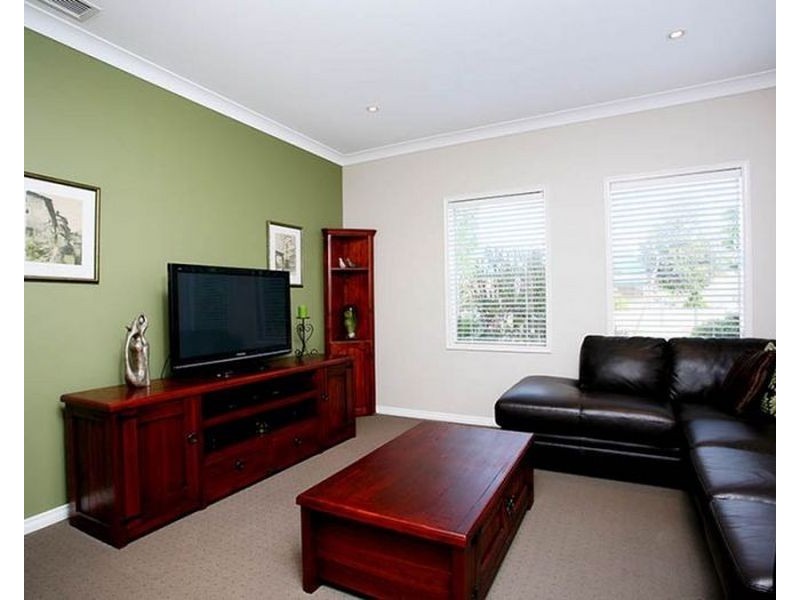29 Avocet Drive, Mawson Lakes SA 5095