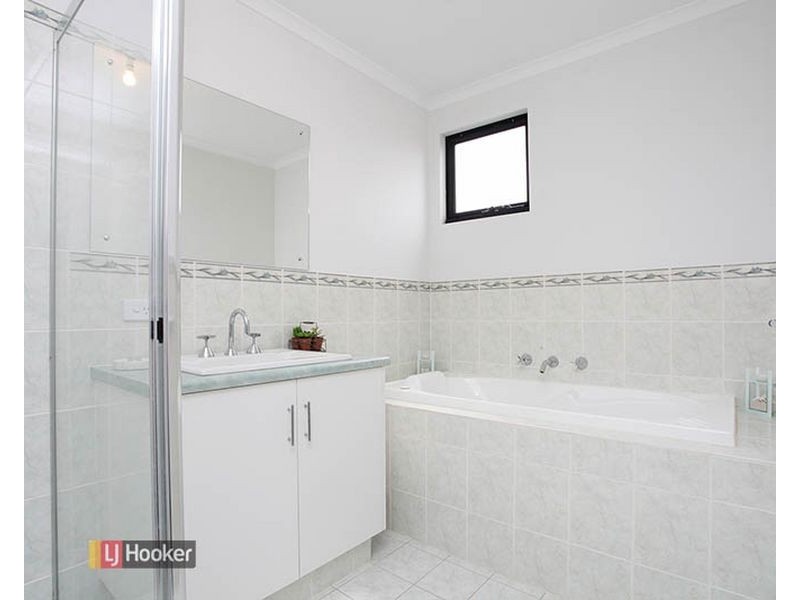 28 Mapleton Circuit, Mawson Lakes SA 5095