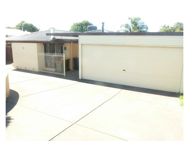 32 Zenobia Cres, Modbury Heights SA 5092