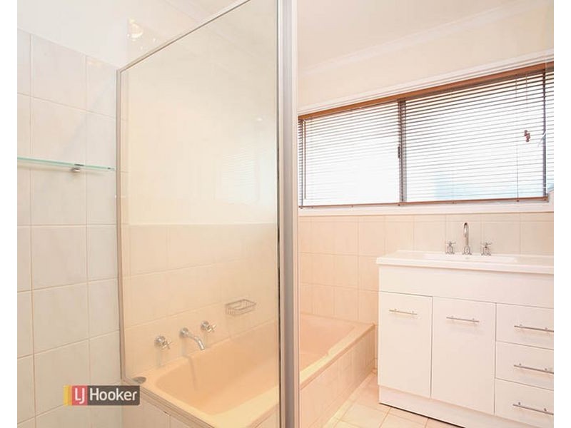 24 Alicante Avenue, Wynn Vale SA 5127