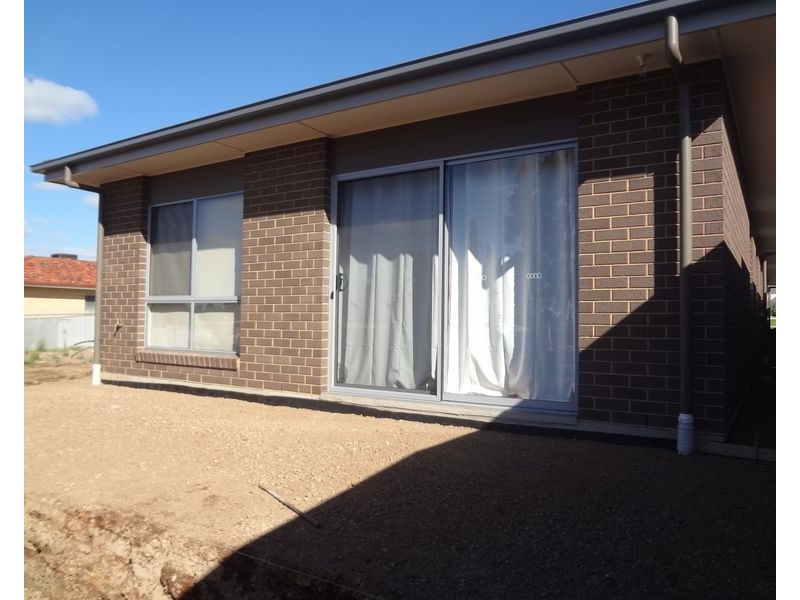 2a Carolan Crescent, Valley View SA 5093