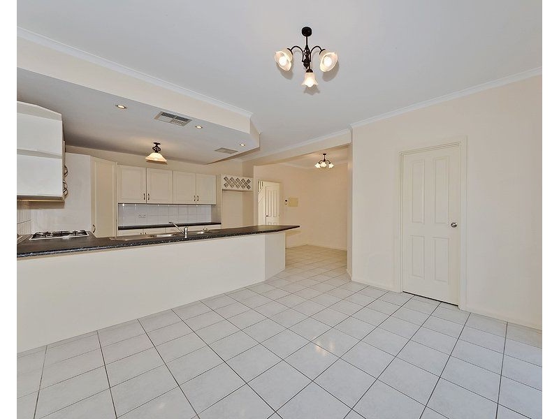 4B Trinity Circuit, Mawson Lakes SA 5095