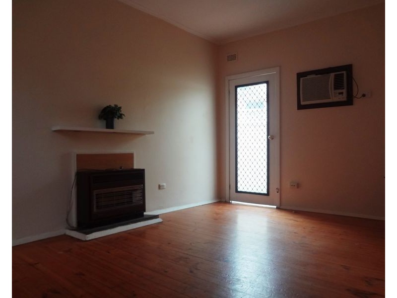 18 Guilford Street, Clearview SA 5085