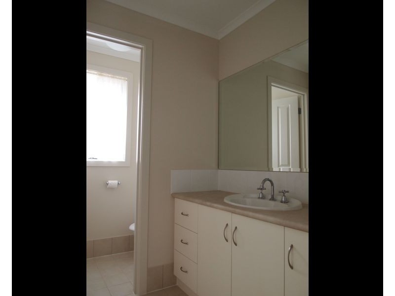 22 Elly, Munno Para West SA 5115
