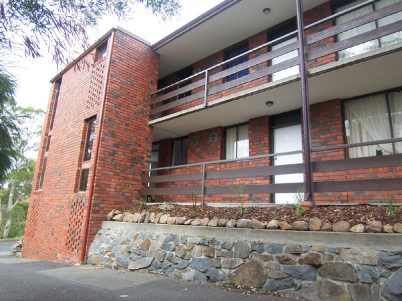 2/67 Olinda Grove, Mount Nelson TAS 7007