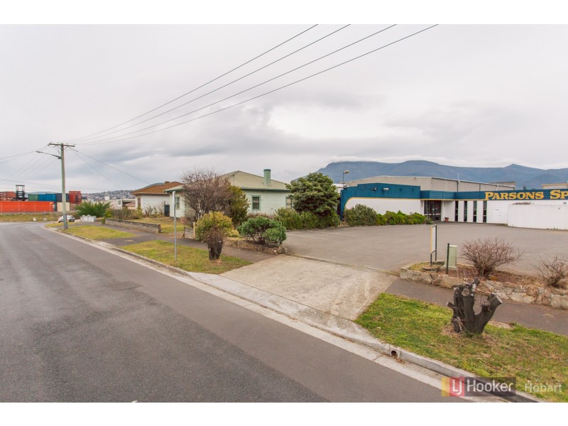 30,32,34,3 Lampton Avenue, Derwent Park TAS 7009