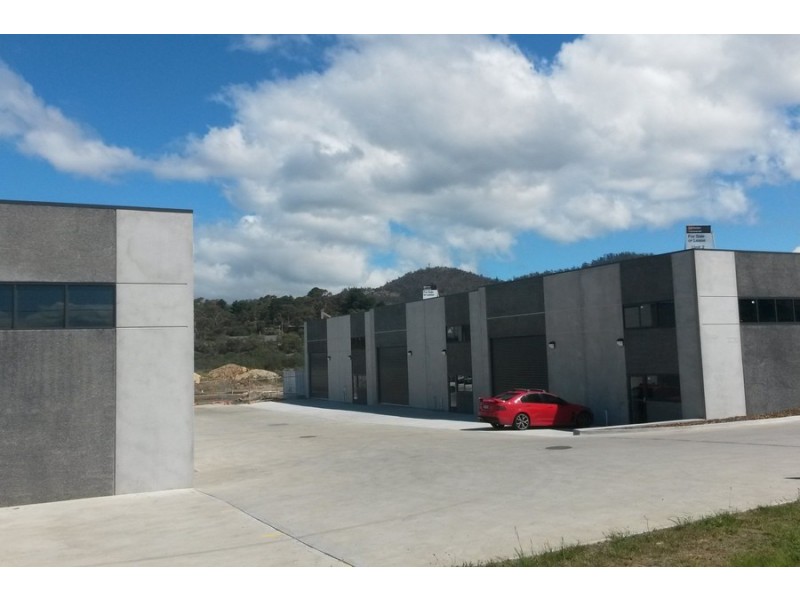 8/18 Kennedy Drive, Cambridge TAS 7170