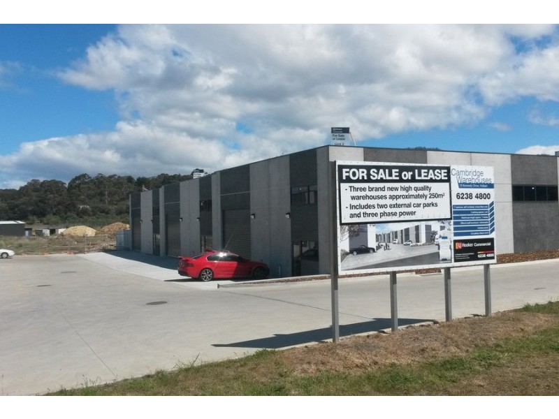 8/18 Kennedy Drive, Cambridge TAS 7170