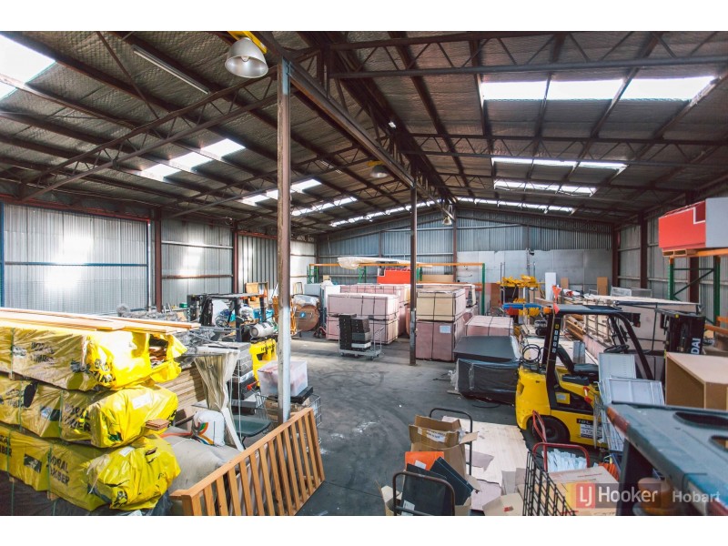 8 Pear Avenue, Derwent Park TAS 7009