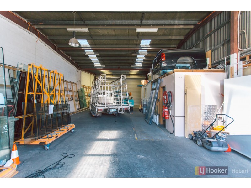 6/10 Lampton Avenue, Derwent Park TAS 7009