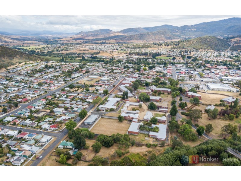 11 The Avenue, New Norfolk TAS 7140