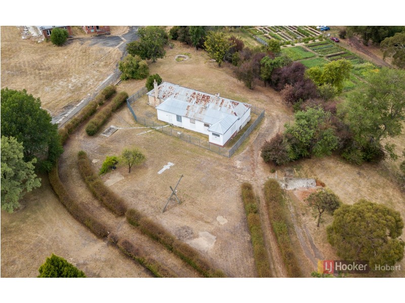 11 The Avenue, New Norfolk TAS 7140