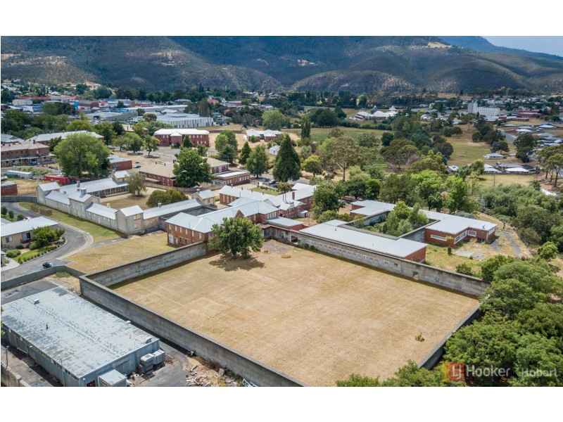 11 The Avenue, New Norfolk TAS 7140