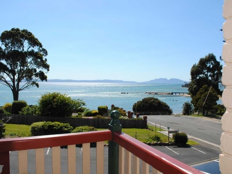 1-8/3 Maria Street, Swansea TAS 7190