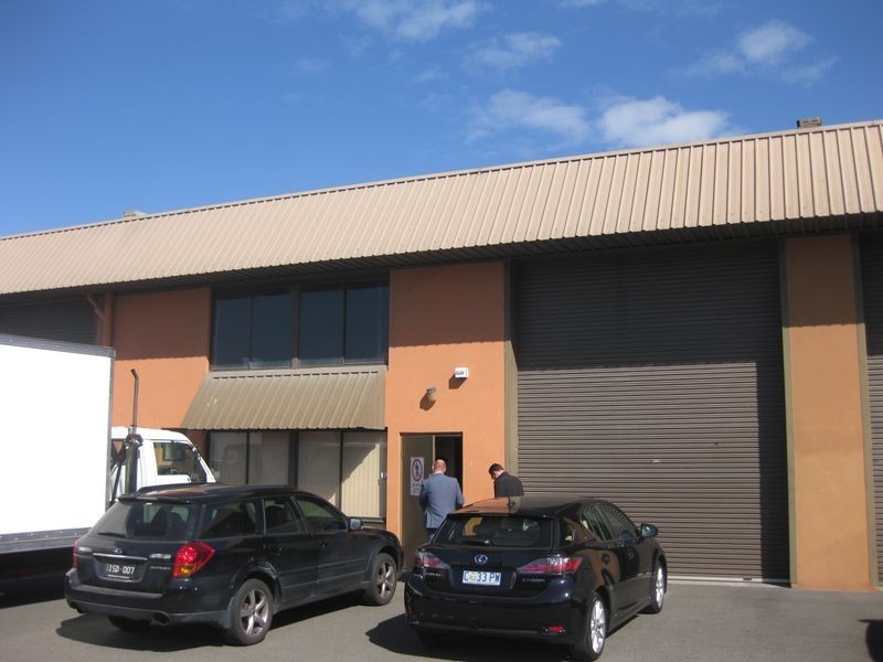 4/10 Lampton Avenue, Derwent Park TAS 7009