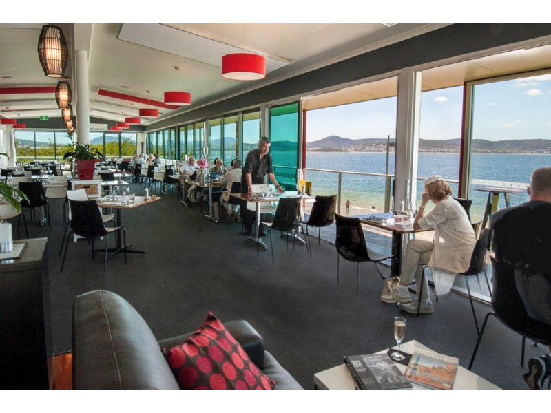 19 Beach Road, Sandy Bay TAS 7005