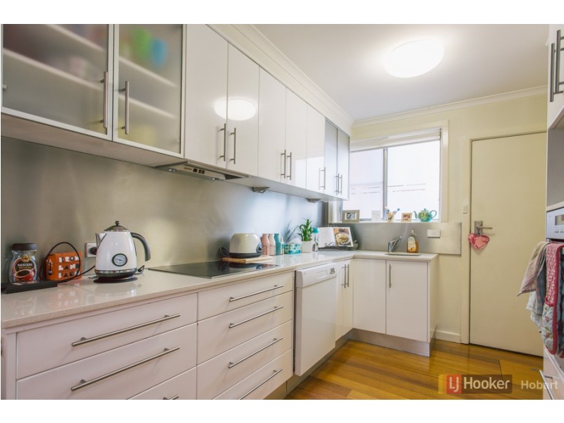 2/16 Ninabah Street, Howrah TAS 7018