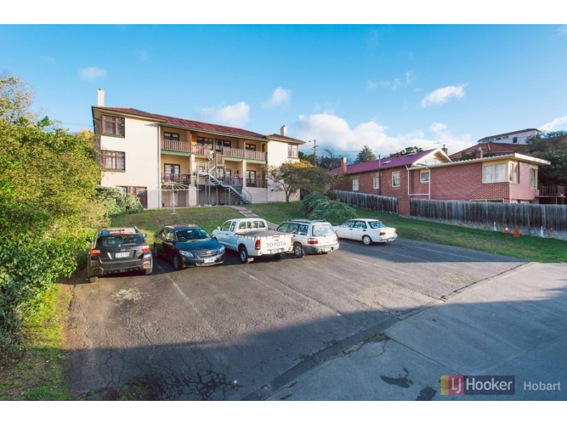 41 Augusta Road, Lenah Valley TAS 7008