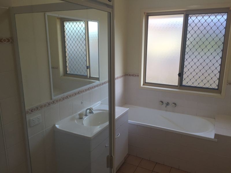 37 Lakeview Drive, Logan Reserve QLD 4133