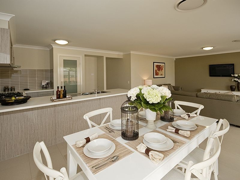 65 Jarvis Road, Waterford QLD 4133