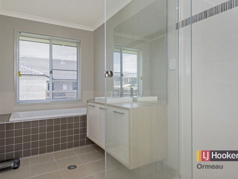 48 River Run Circuit, Ormeau Hills QLD 4208