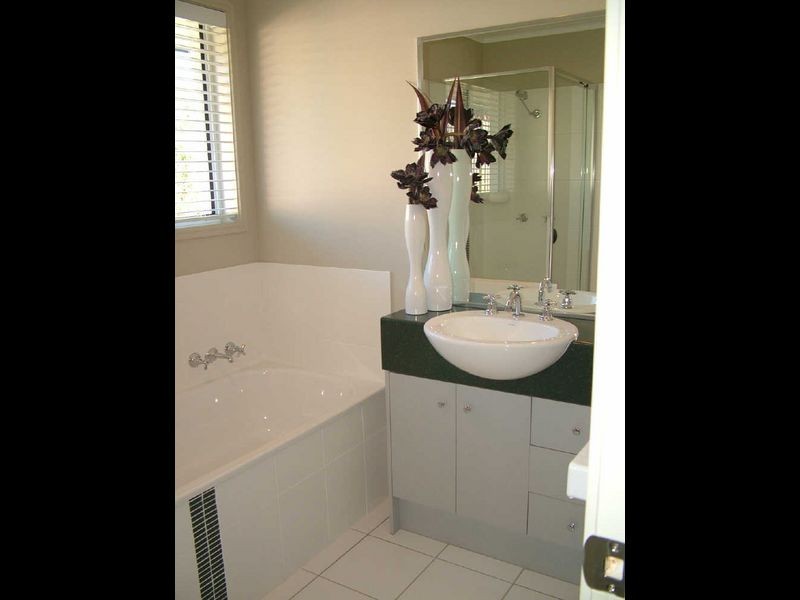 16 Peachester Close, Ormeau QLD 4208