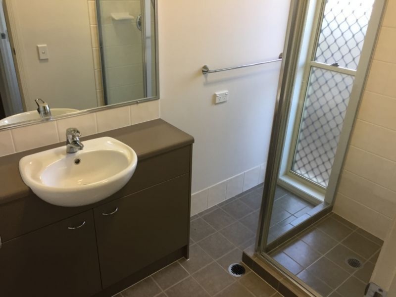 4 Benarkin Close, Waterford QLD 4133