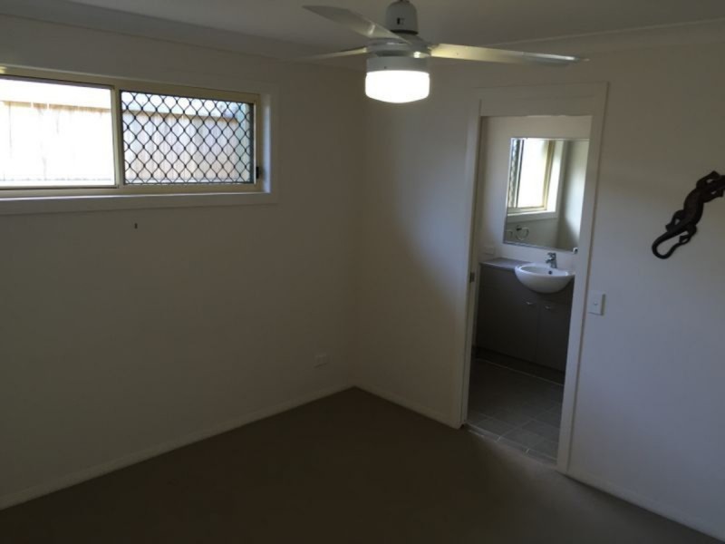 4 Benarkin Close, Waterford QLD 4133