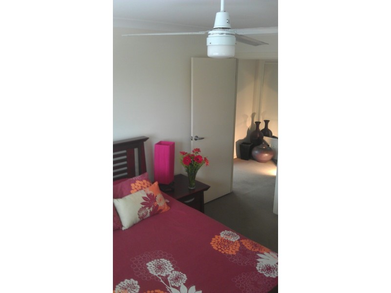 4/94 Woodlands Boulevard, Waterford QLD 4133