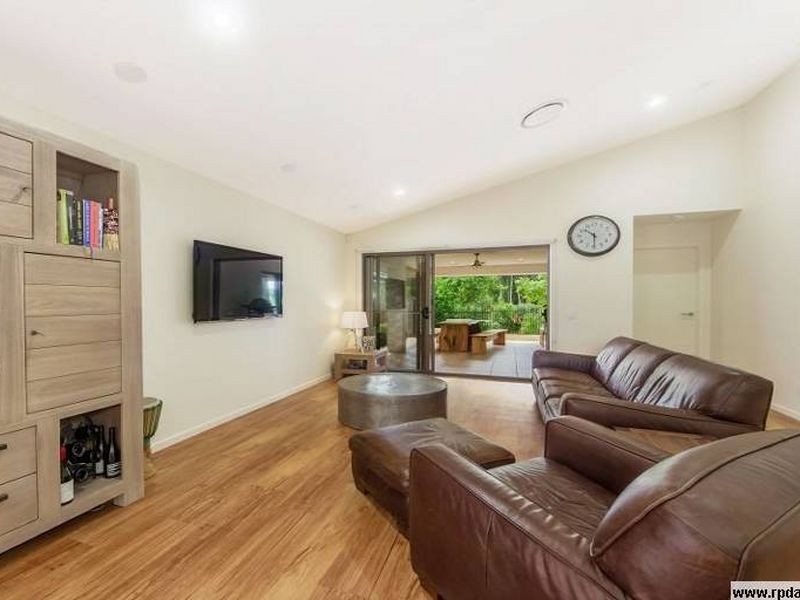 6 Rowella Street, Pimpama QLD 4209