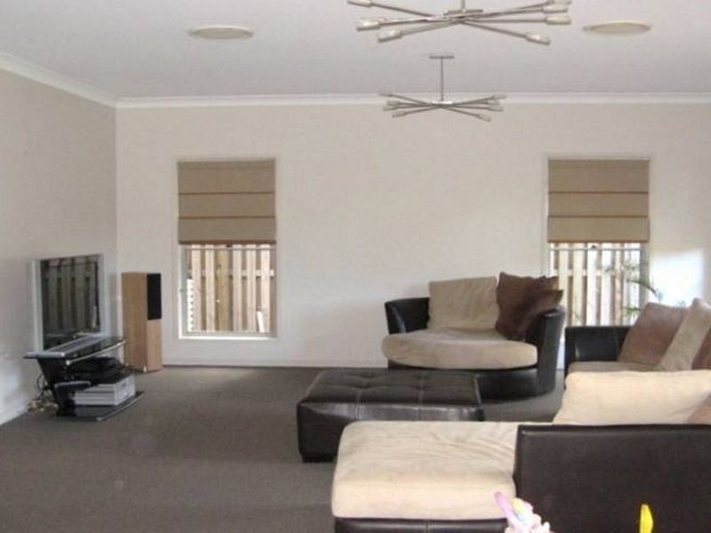 18 Rainlily Crescent, Upper Coomera QLD 4209