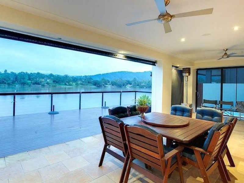 55 Brittany Drive, Oxenford QLD 4210