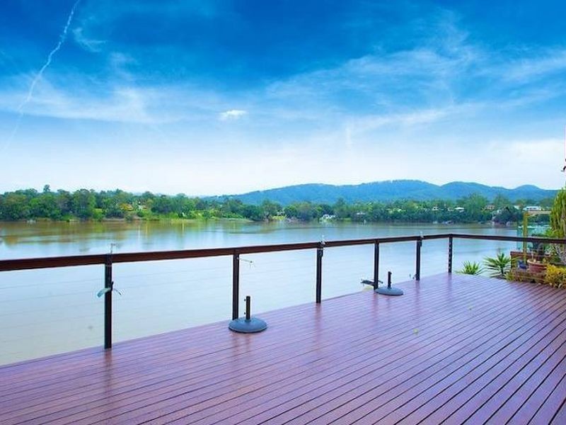 55 Brittany Drive, Oxenford QLD 4210