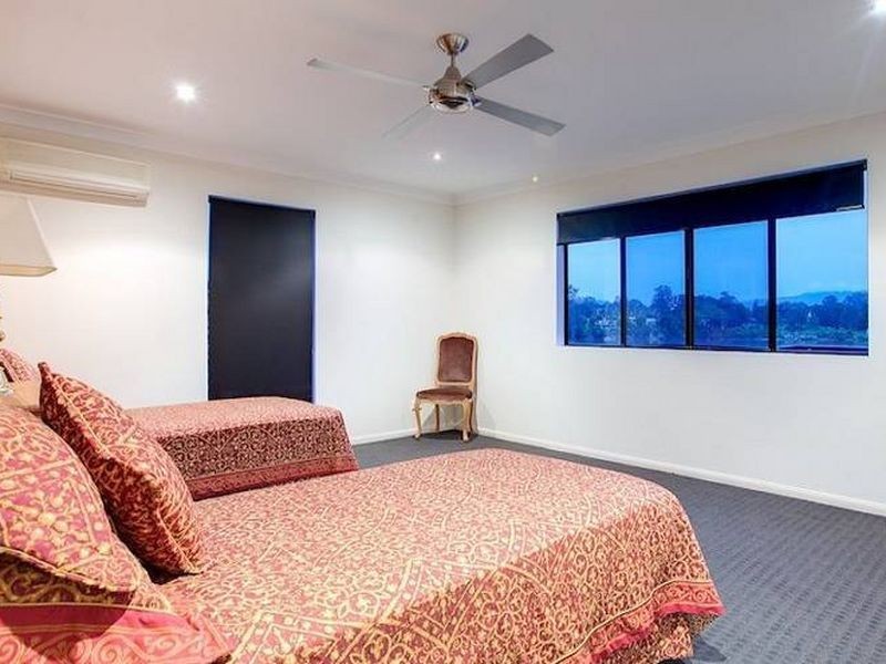 55 Brittany Drive, Oxenford QLD 4210