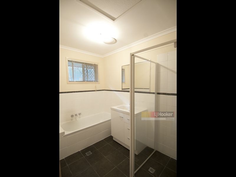 25 Studio Drive, Oxenford QLD 4210