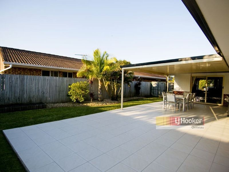 27 Halfway Drive, Ormeau QLD 4208