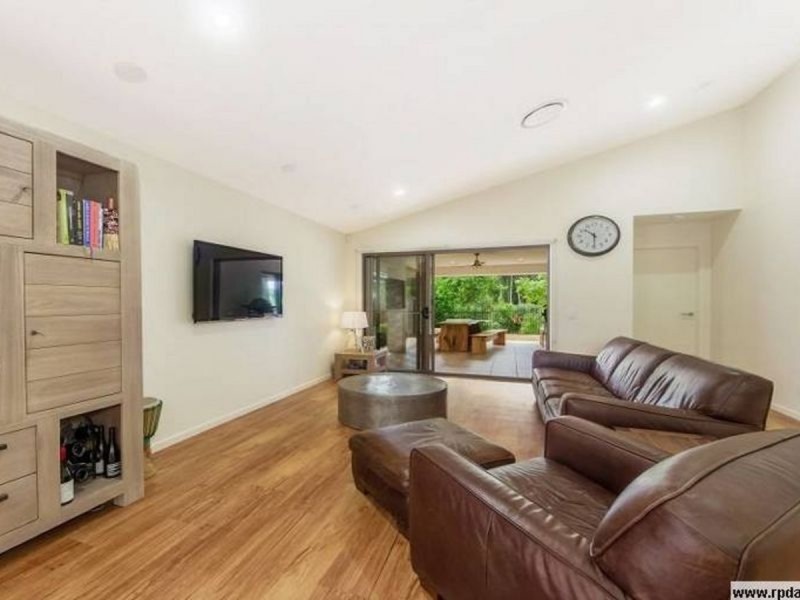 6 Rowella Street, Pimpama QLD 4209