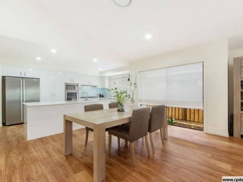 6 Rowella Street, Pimpama QLD 4209