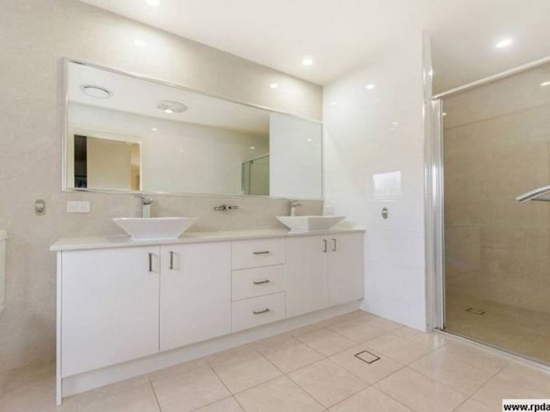 6 Rowella Street, Pimpama QLD 4209