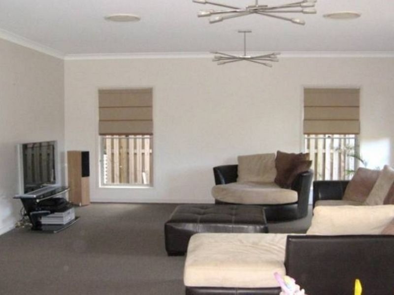 18 Rainlily Crescent, Upper Coomera QLD 4209