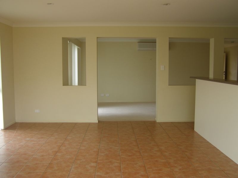 10 Dahlia Crt, Ormeau QLD 4208